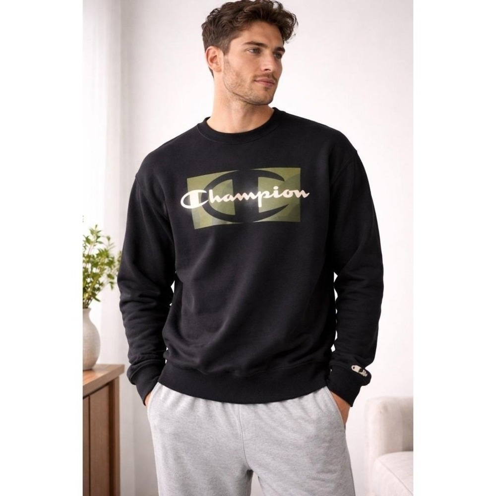 Champion Black w Camo Logo Graphic Crewneck Men's Medium‎ Sweater Top - Picture 2 of 5